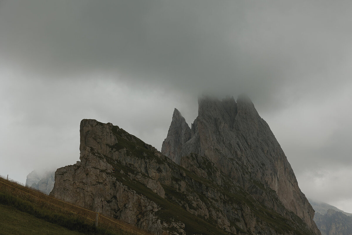 destination-wedding-elopement-photographer-italy-dolomites-seceda-documentary-tanya-davids-photo-film-161