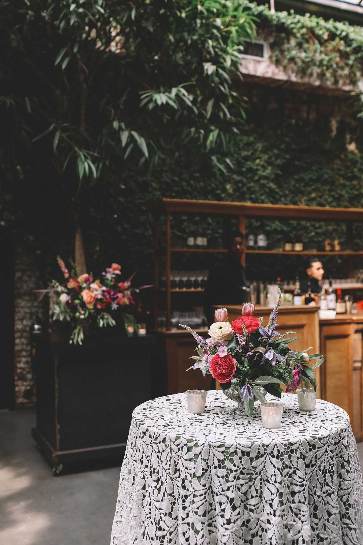 jaclyn-fisher-events-planning-colorful-summer-garden-wedding-in-nyc-49