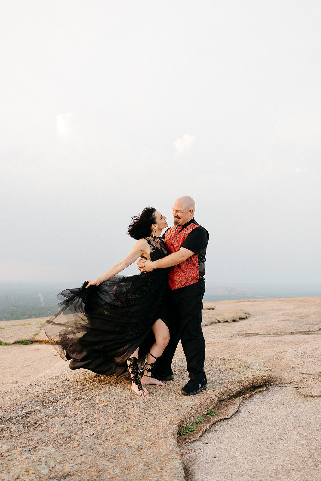 enchanted-rock-engagement-session-leah-thomason-photography-3