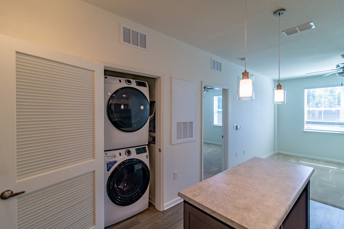 042324ROCHESTERPARK-103