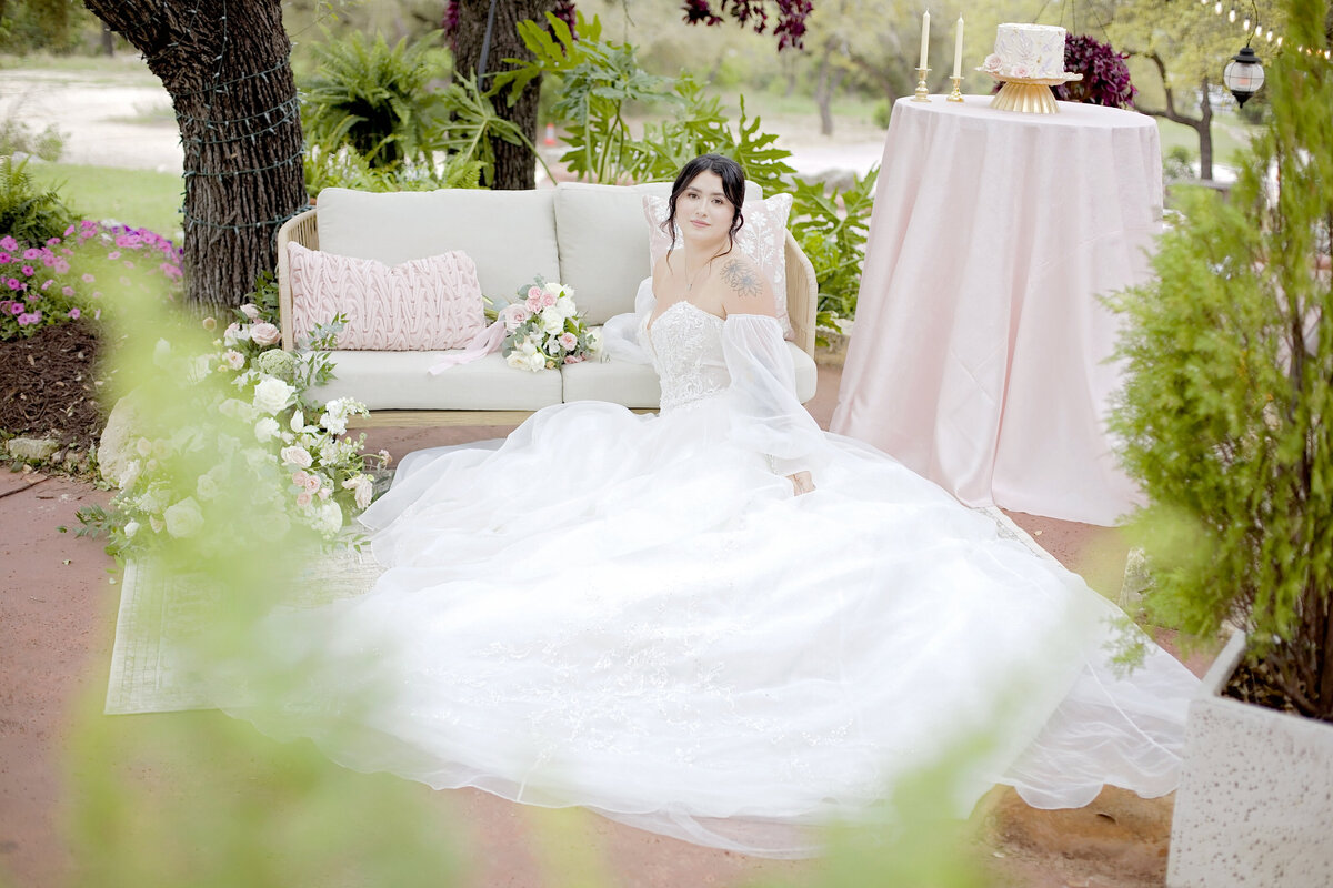 oaks at heavenly-robin rogers photography-pink wedding-hill country bridal stylists-bluebonnet field floral