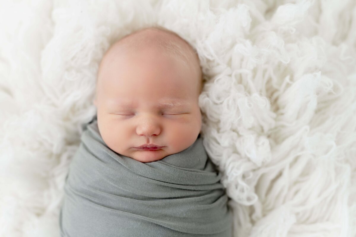 Carmel-Indiana-Newborn-Photographer