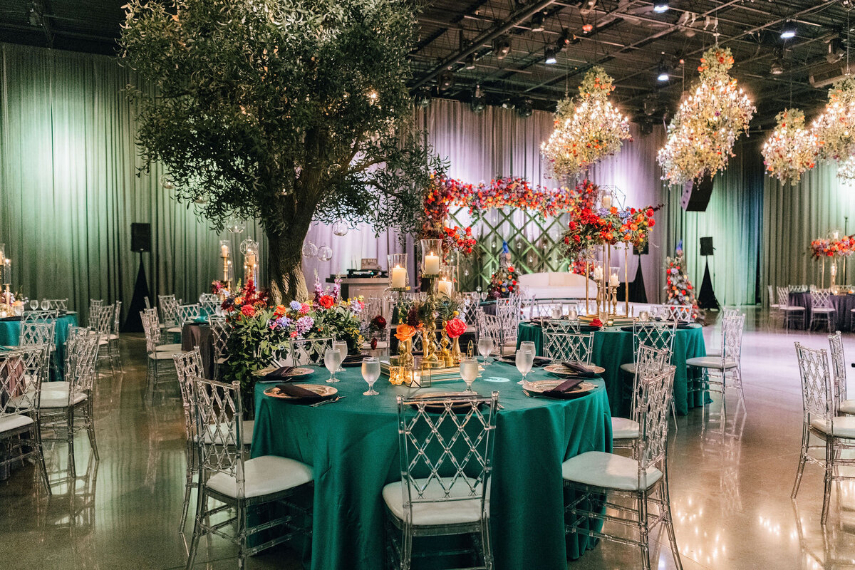 Chicago-wedding-photographers-Maha-Studios-Erica-Ben-Reception-348 (3)