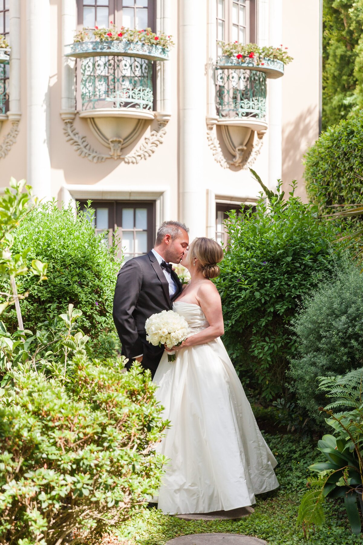 malibu-westward-beach-cliffside-luxury-wedding-0066