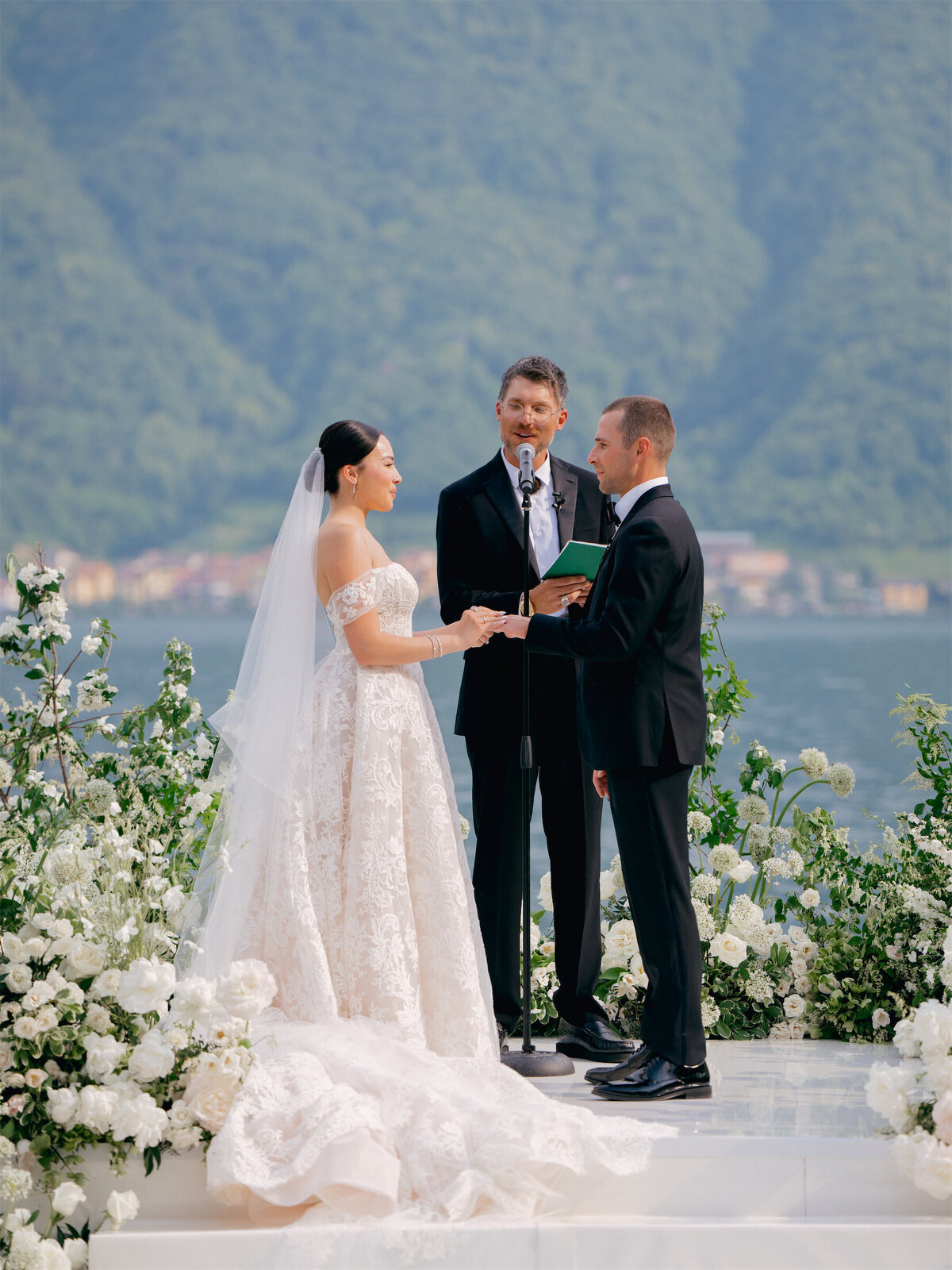 23-villa-balbiano-lake-como-wedding-max-owens-design
