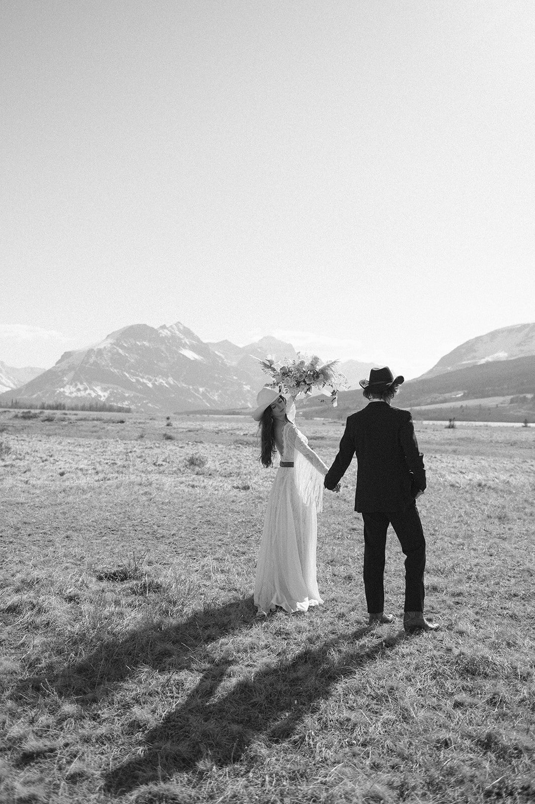 western-boho-glacier-park-elopement-presley-gray-photo-9854