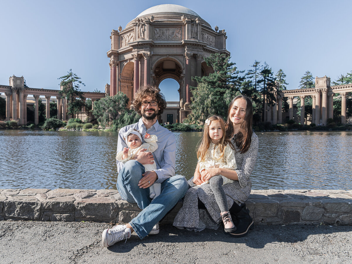 Family photos at the Palace of Fine Arts  San Francisco