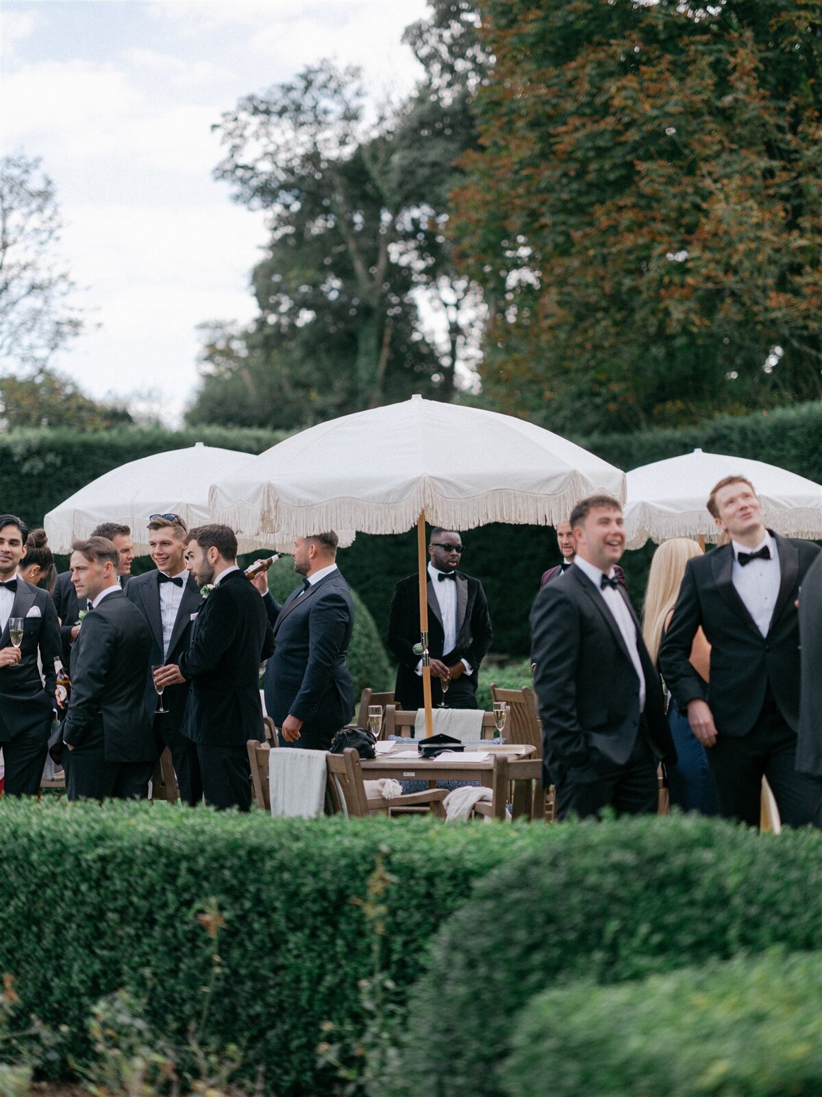 MadelineGeorge_CocktailHour_0540_Wizz & Wild Wedding Florals
