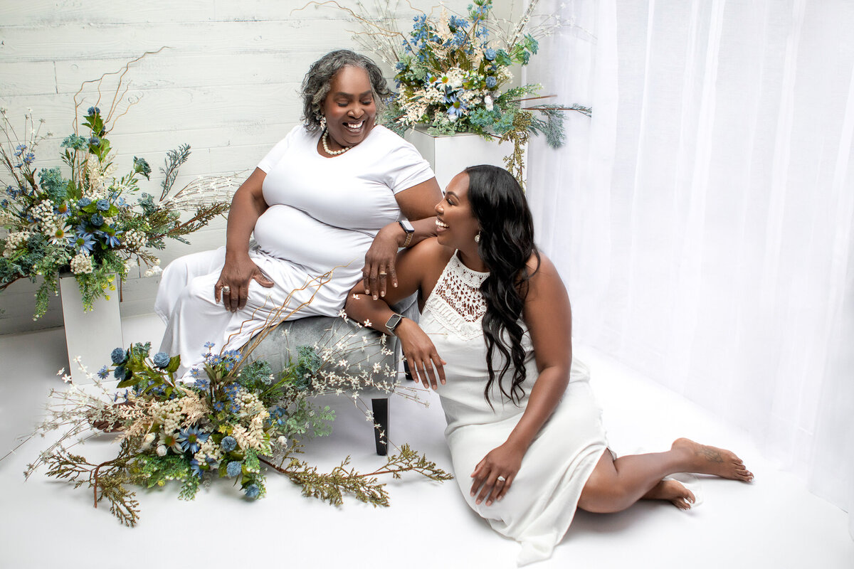Maternity Photoshoot Ideas for Decatur Moms 
