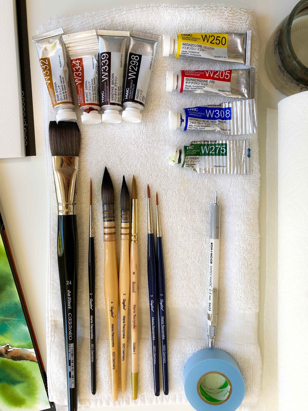 watercolour-brushes-art-supplies