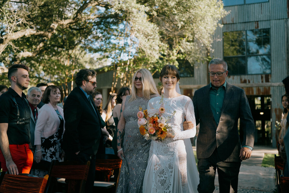 Jessica&BlakeWeddingPhotoPreviews_AustinWeddingPhotographer_HereafterFilms_-12