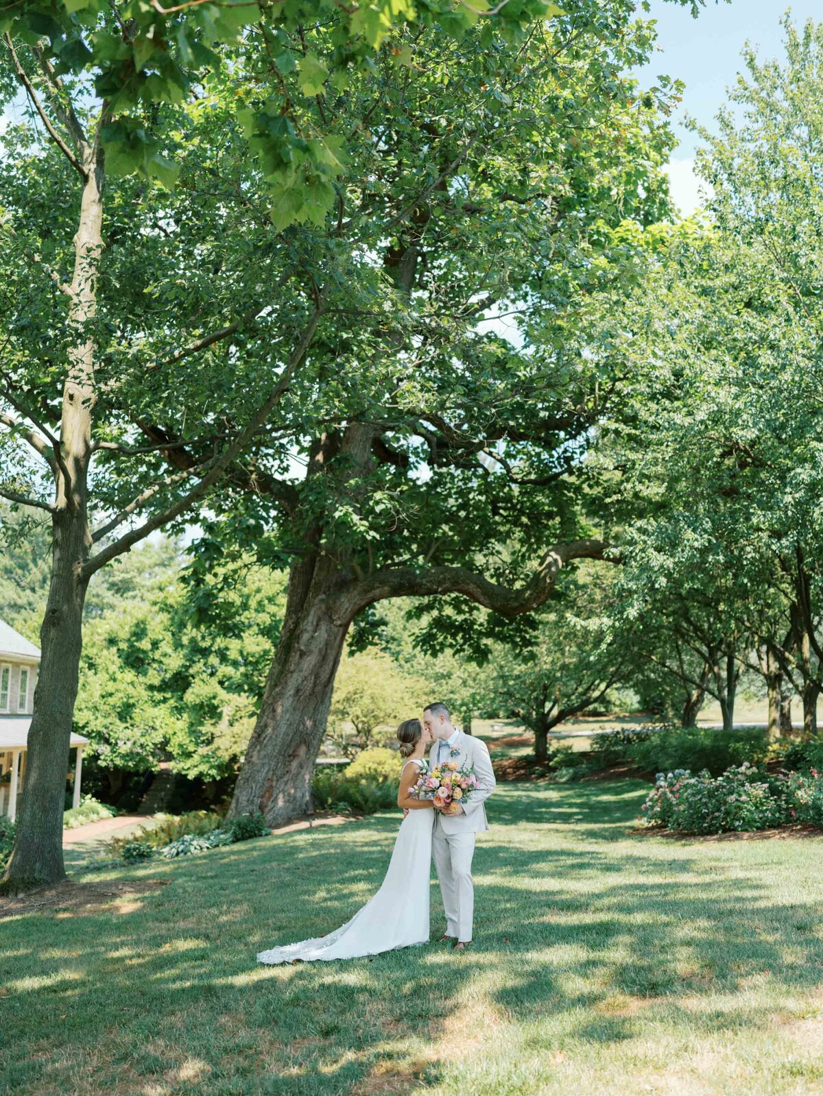 farm-at-eagles-ridge-lancaster-wedding-057