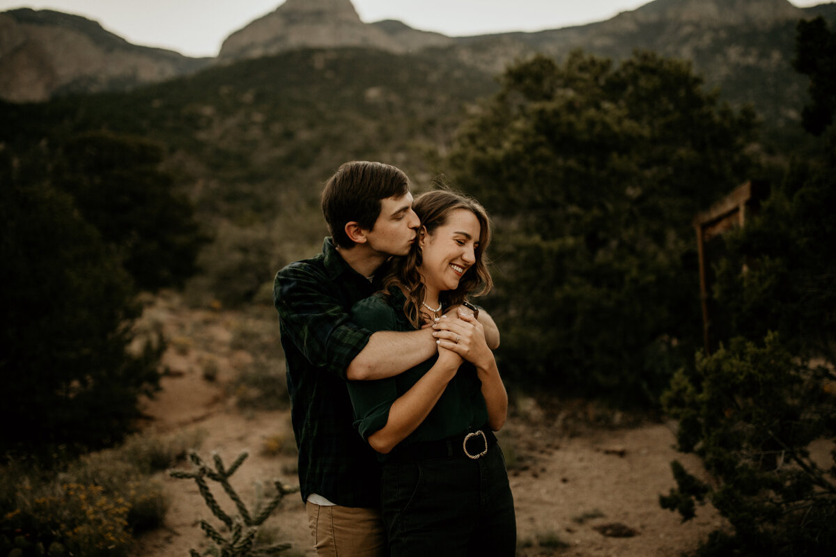 Sandia-Foothills-Jeep-Engagement-Photos-New-Mexico-8