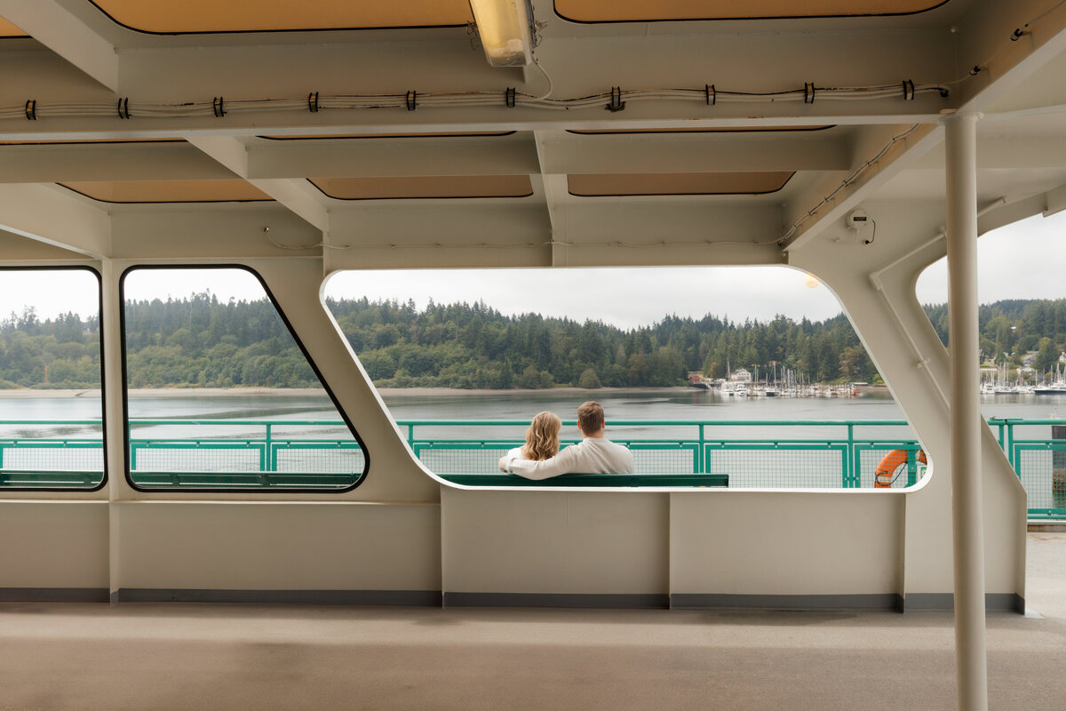 SeattleFerryCouplesPhotography100