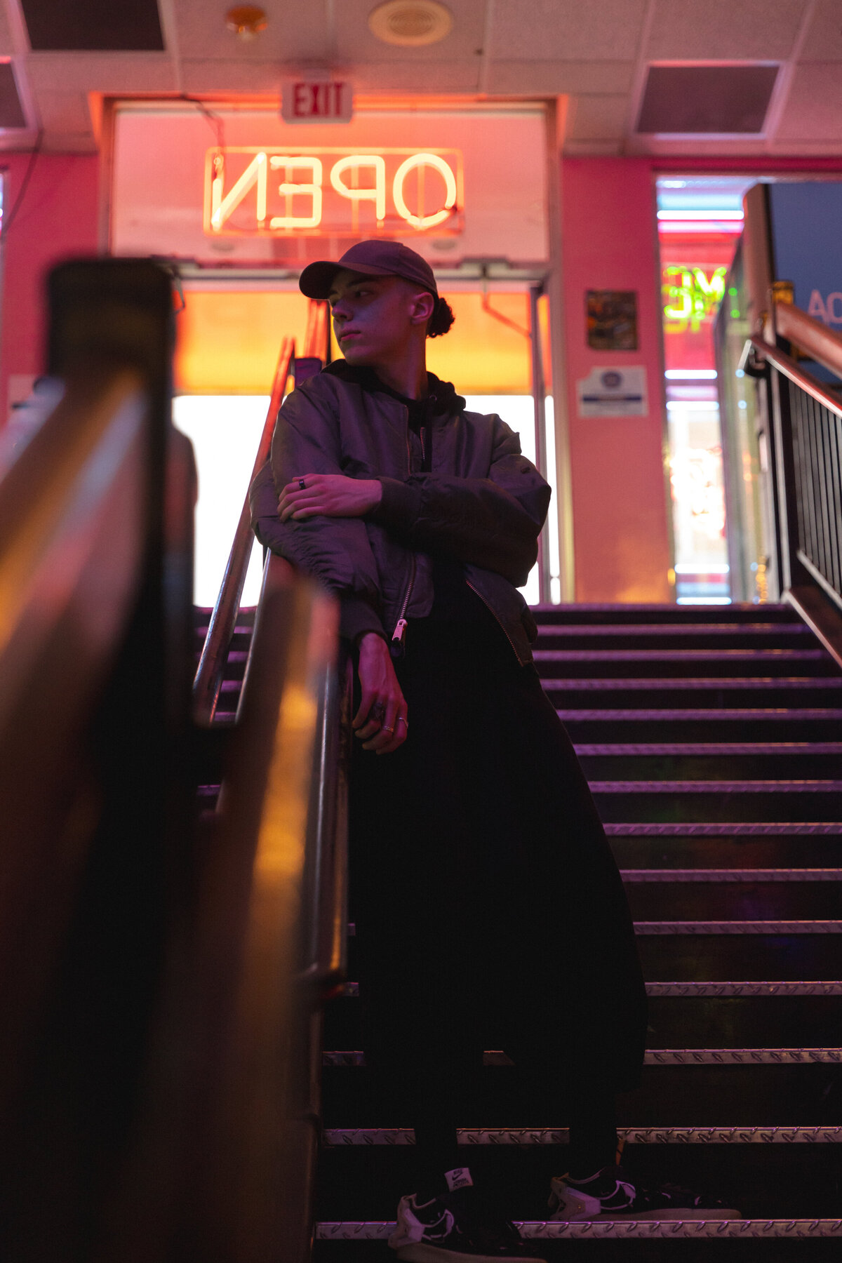 pinball-petes-senior-photos-stairs