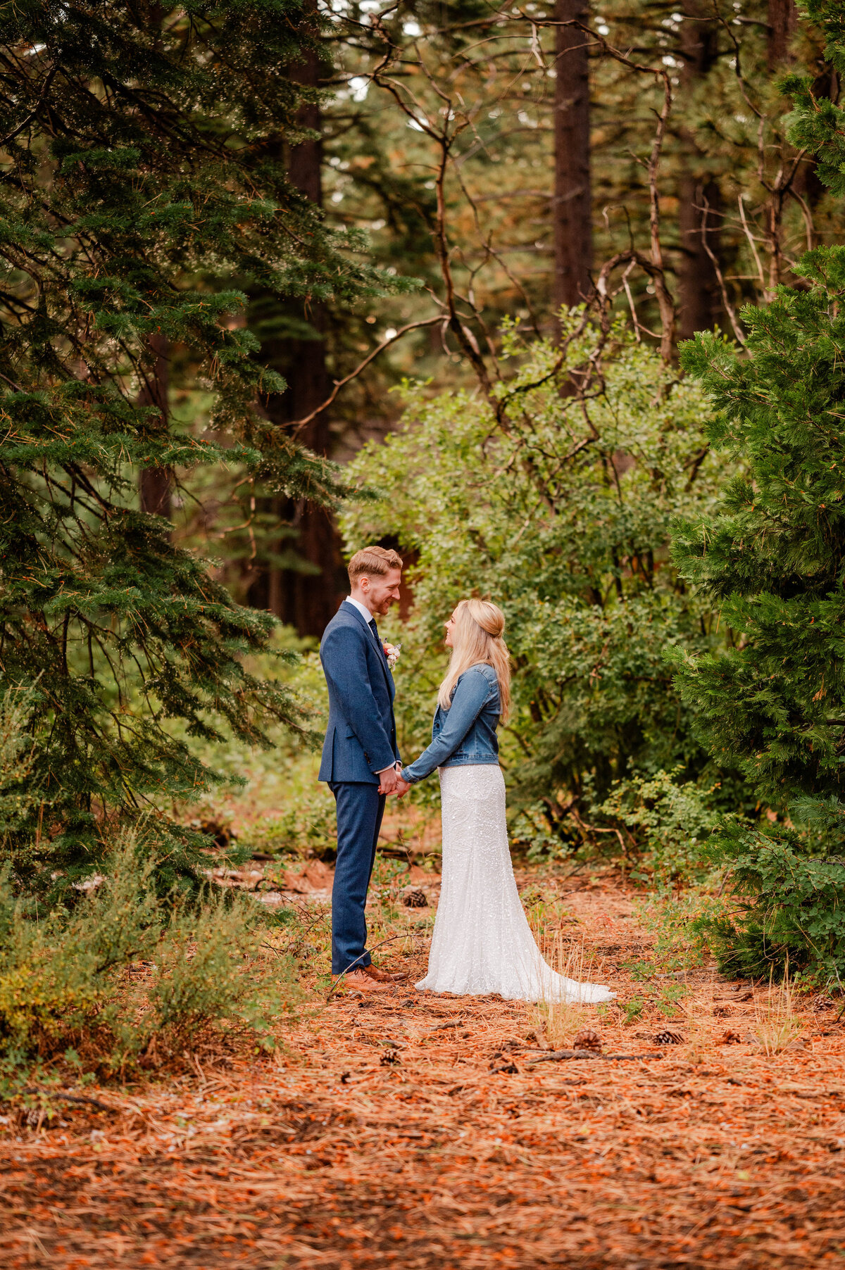 Lake-Tahoe-Woods-Wedding