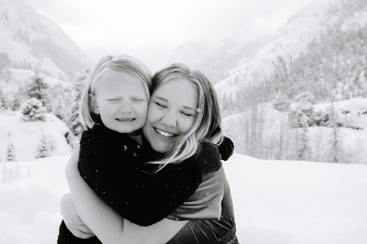 Sam-Murch-Photography-Ouray-Colorado-Winter-Family-Photography-97