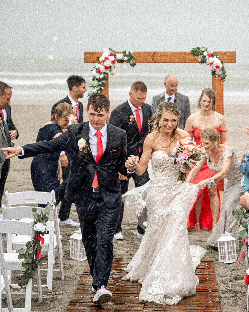 Rainy beach wedding in Avalon-1-3