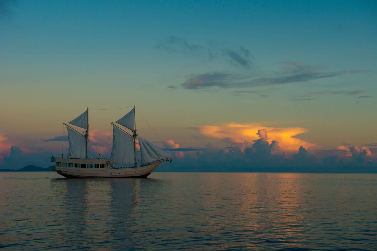 Luxury Yacht Charter Indonesia alexa_0587