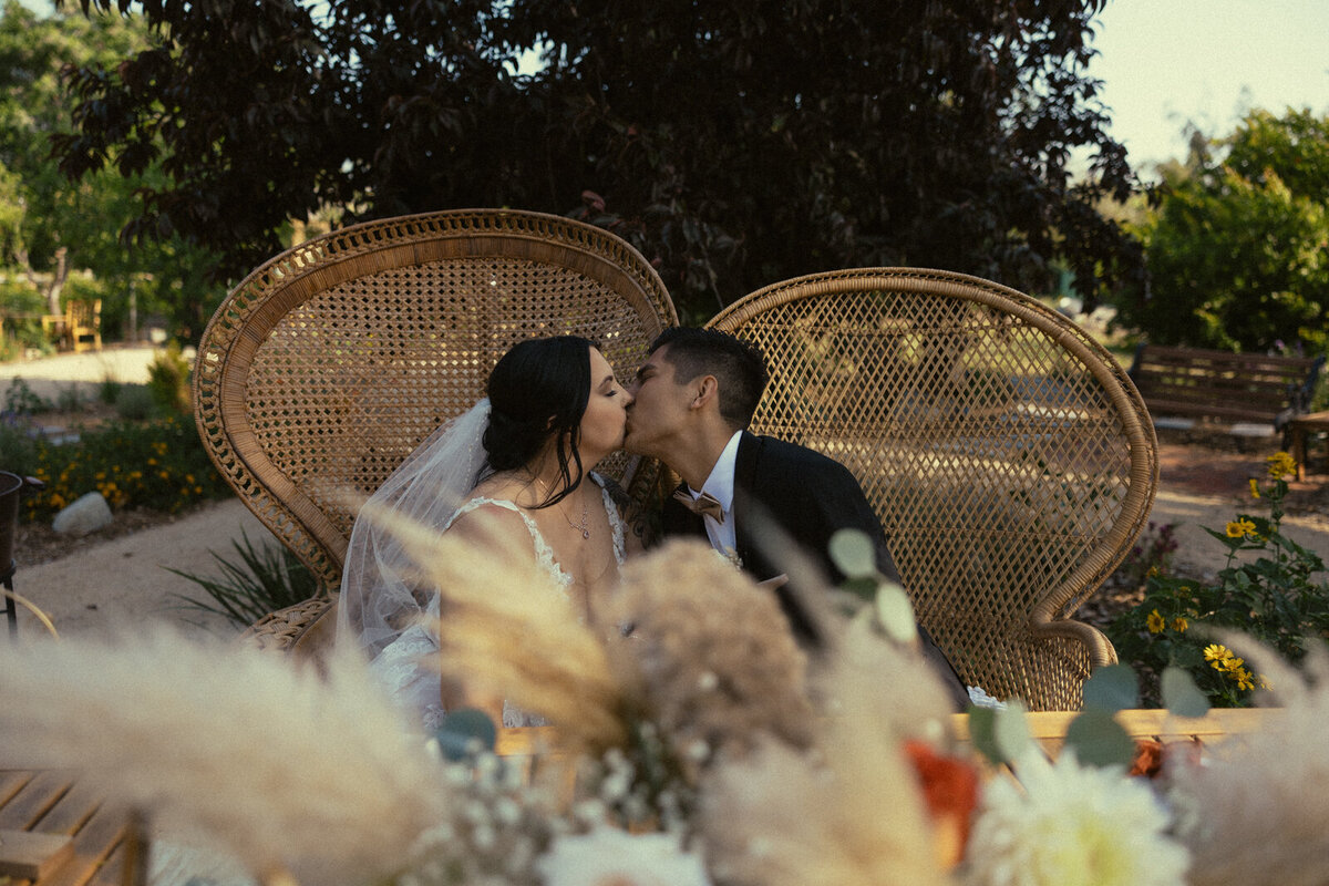 Thuy Tran Photos captures photos of couples, engagements and weddings in San Diego