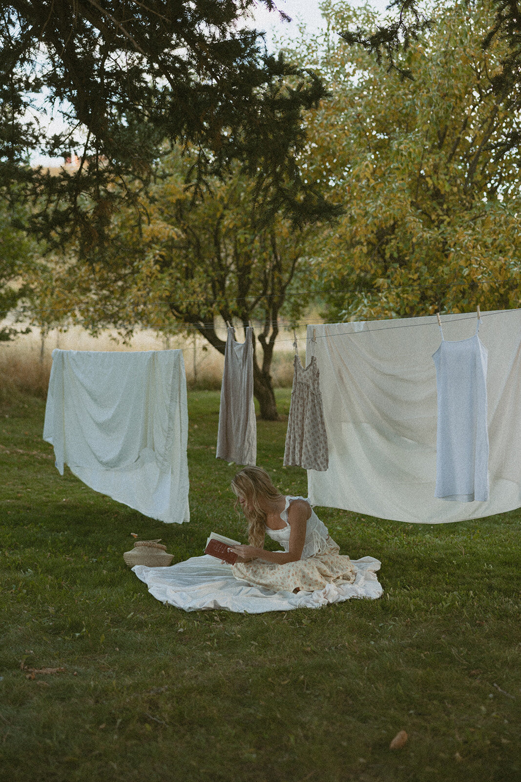 tanya-davids-photo-film-documentary-idaho-utah-oregon-washington-colorado-wedding-elopement-portrait-photographer-intention-session-apple-orchard-20