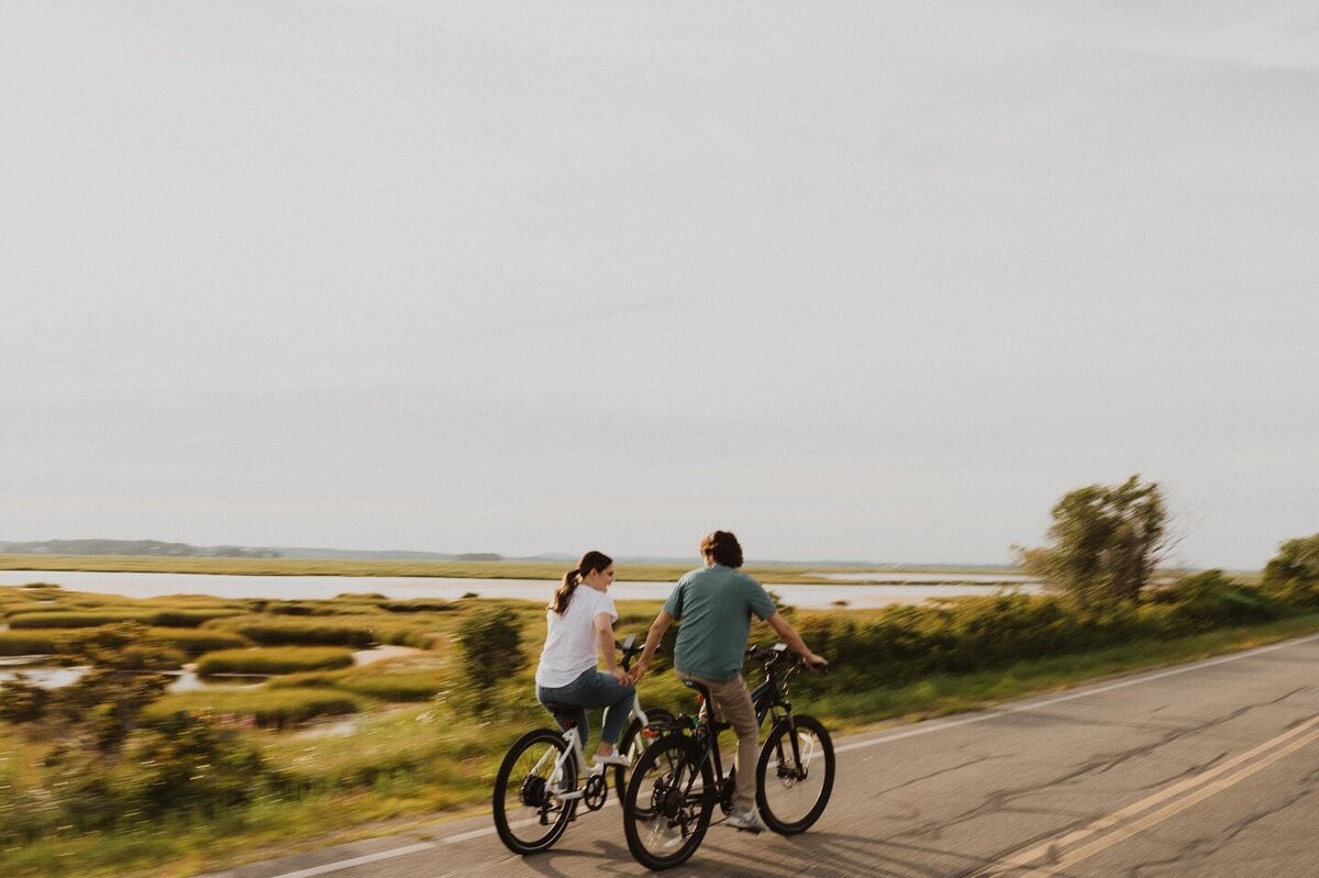biking-adventure-engagement-thru-loves-lens