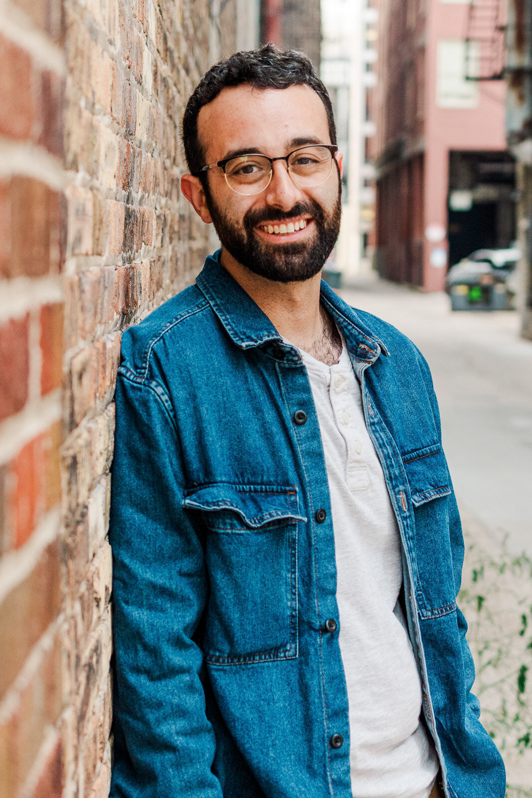 Milwaukee based photographer, Milwaukee wedding photographer, wisconsin photographer, Meredith Mutza Photography, headshot photography, Milwaukee portrait photographer, Milwaukee wisconsin Portraits, Portraits in Milwaukee Wisconsin, Portrait photographer, Headshot Photographer,