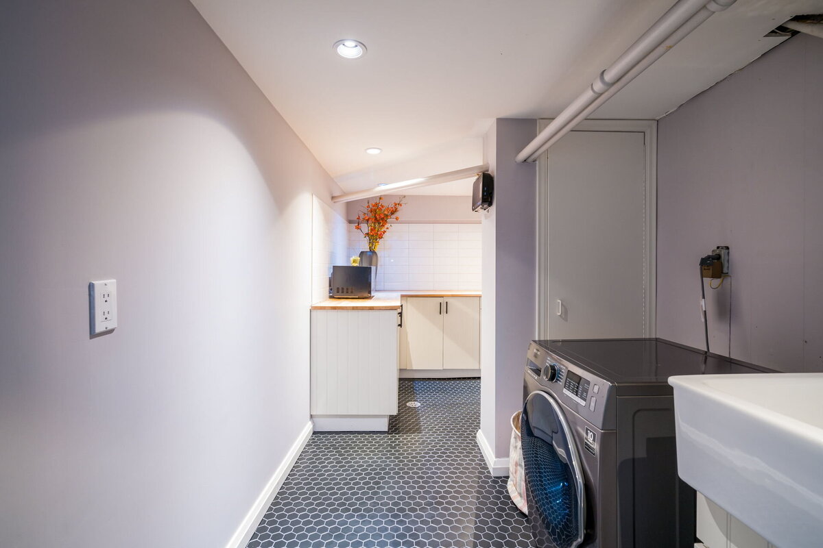 116-web-or-mls-59_003_Laundry Room