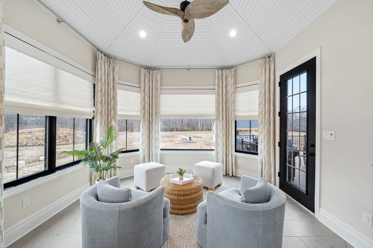 The Modern Farmhouse | The Curated Home