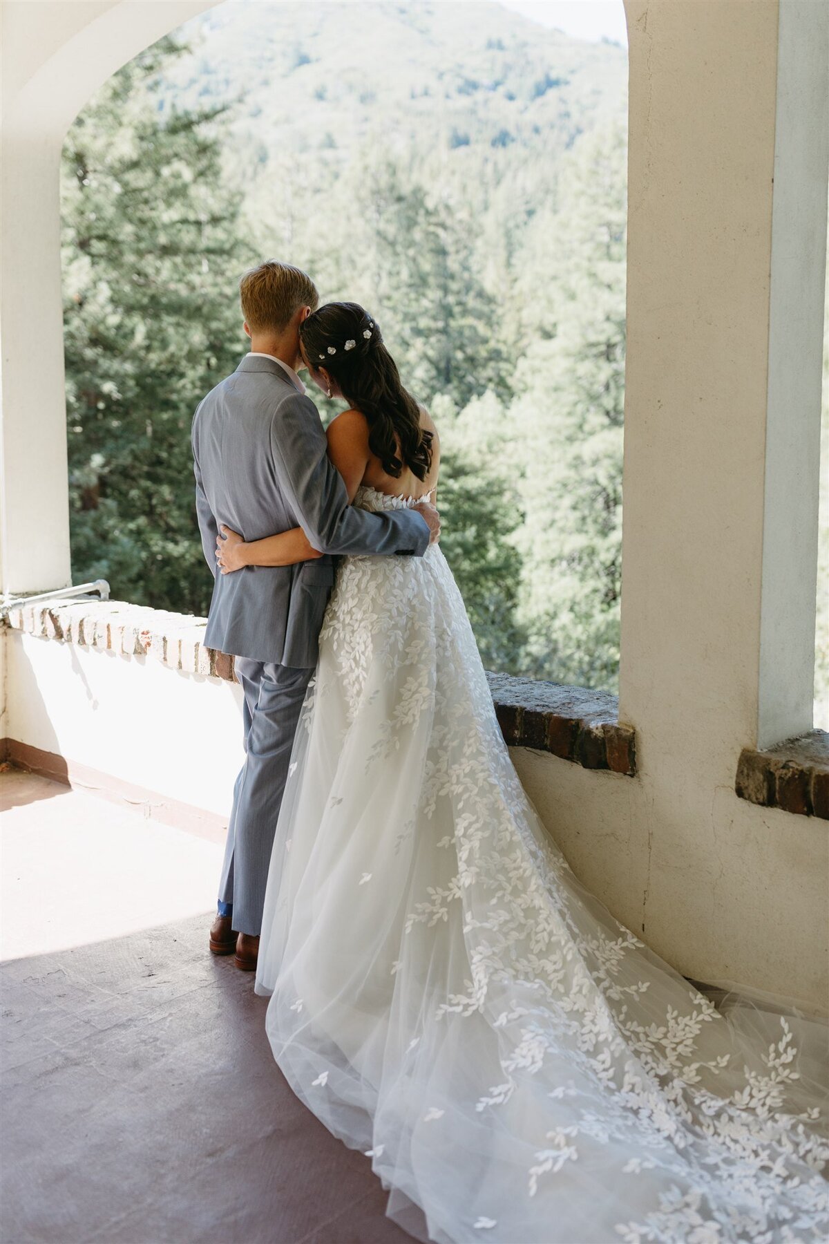 AllisonStoddard_LilyZackFirstLook-15