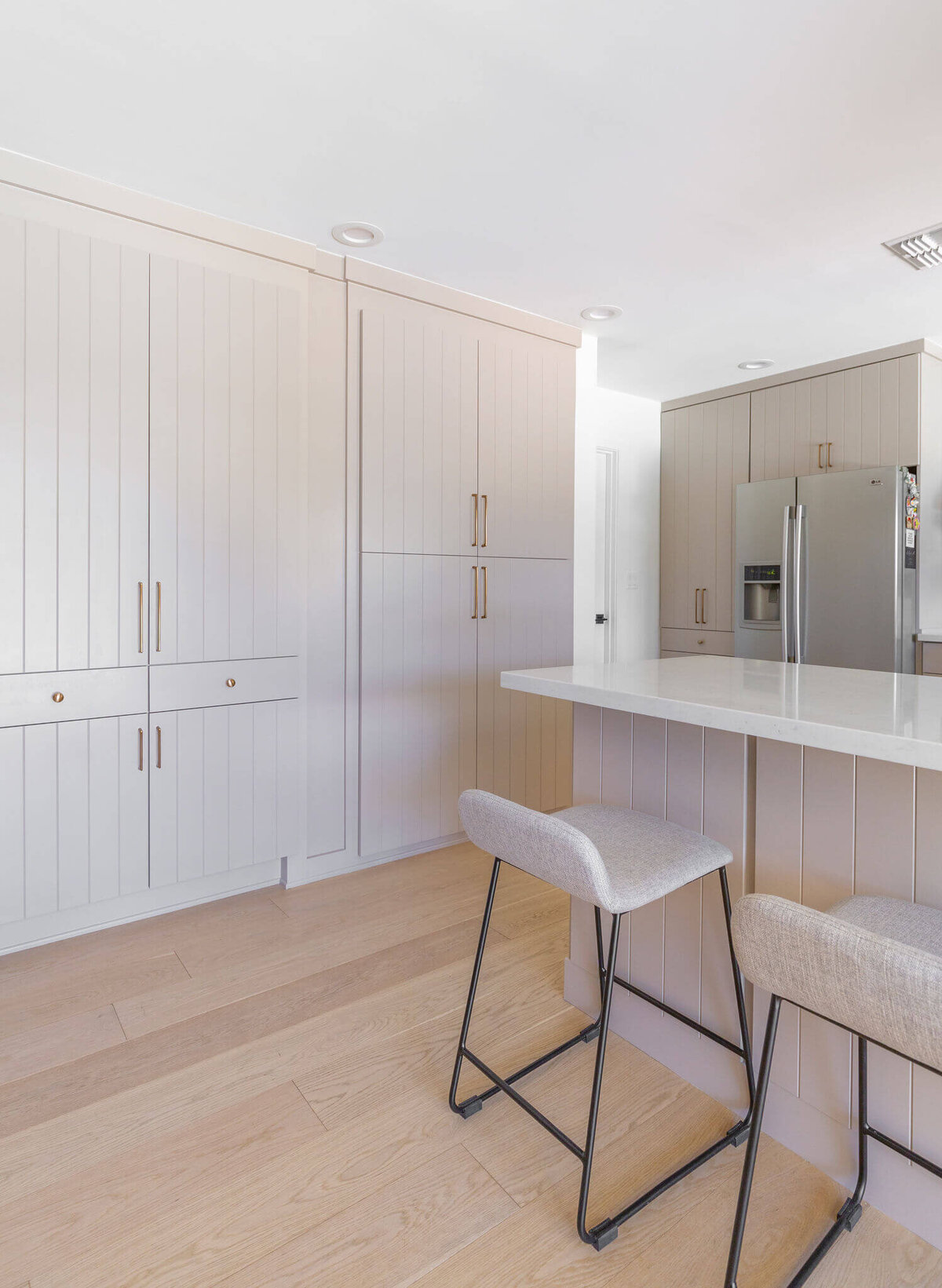 modern-taupe-kitchen-white-quartz-countertops-ashley-poe-design