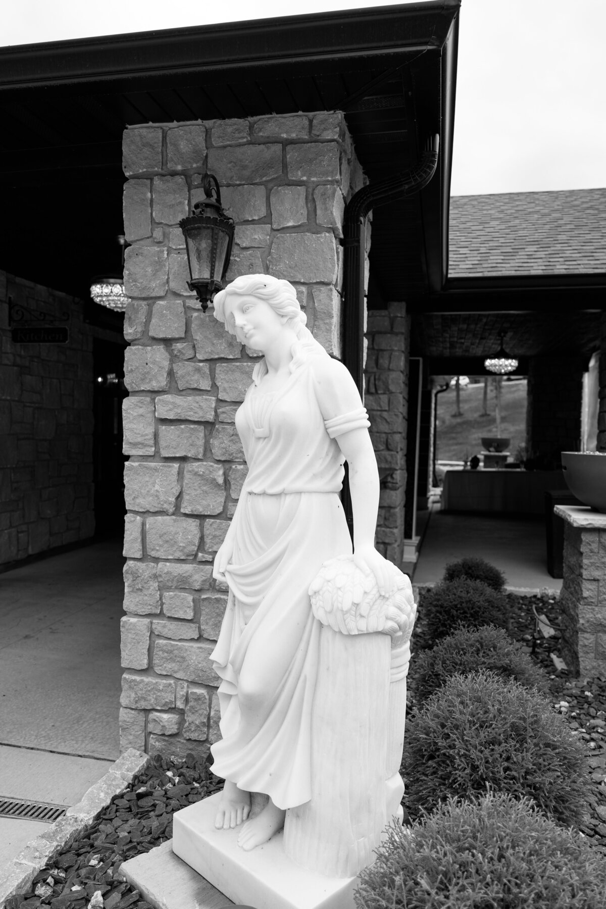 TYLER-MADISON-LEONARD-WEDDING-2024-IMAGERYBYINGRID-240
