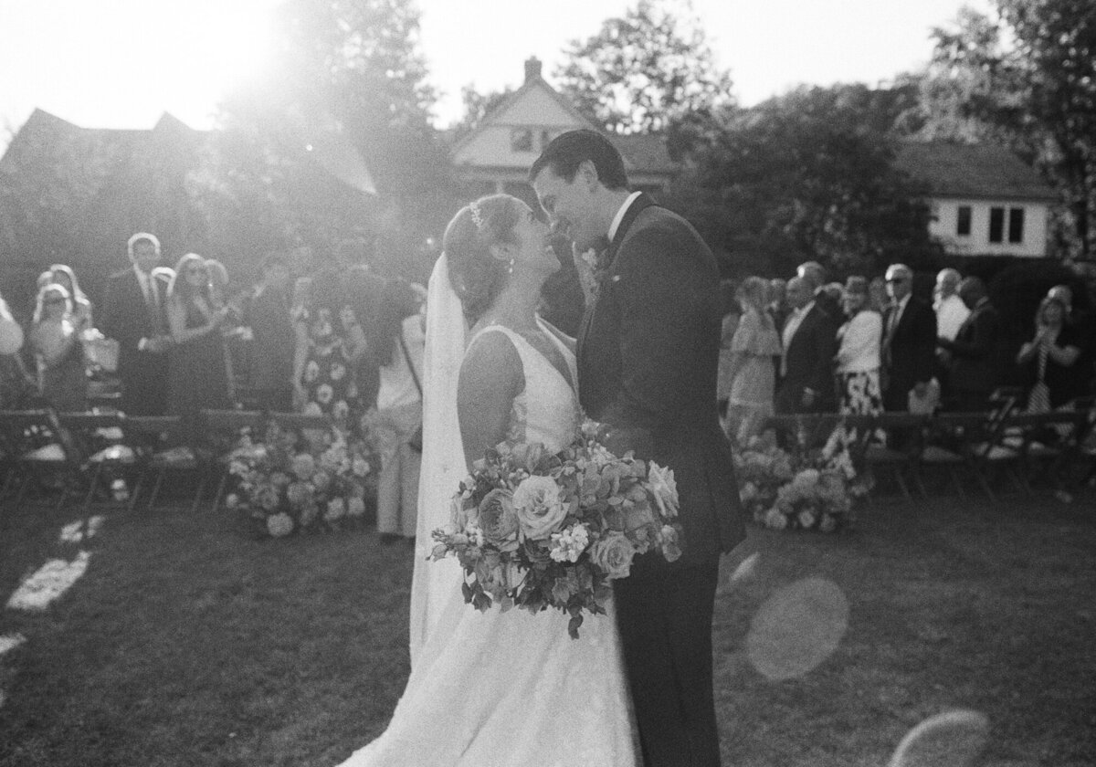 Real-Genuine-Wedding-Moments-Lance-Nicoll-112