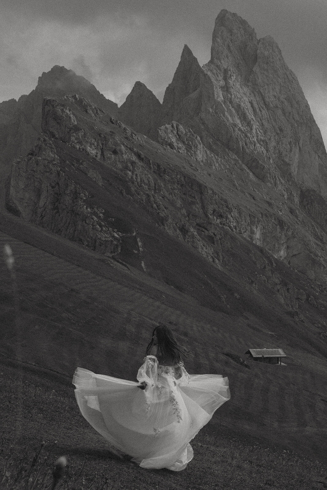 destination-wedding-elopement-photographer-italy-dolomites-seceda-documentary-tanya-davids-photo-film-77