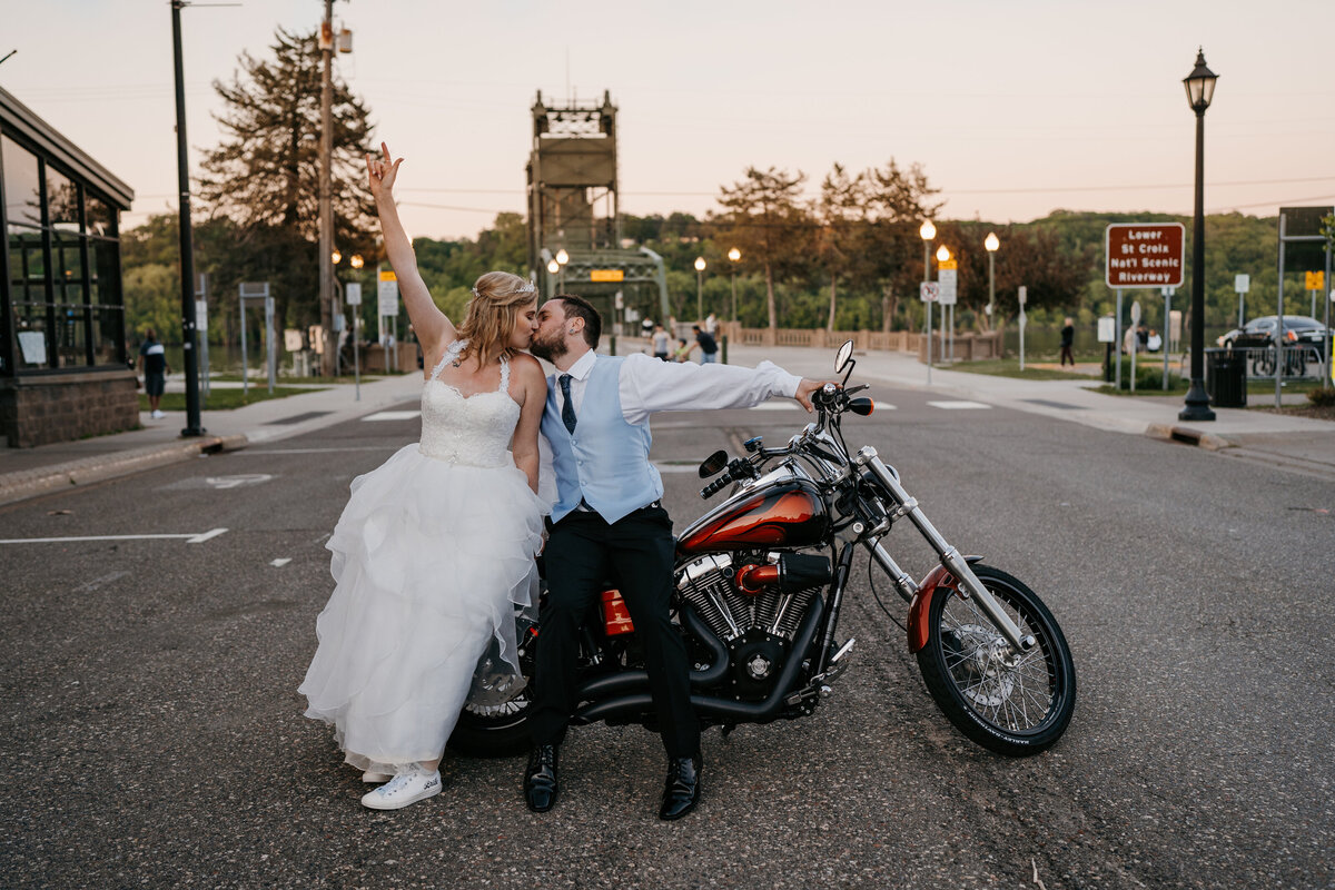 Beyond the Pines Photography Midwest Wedding