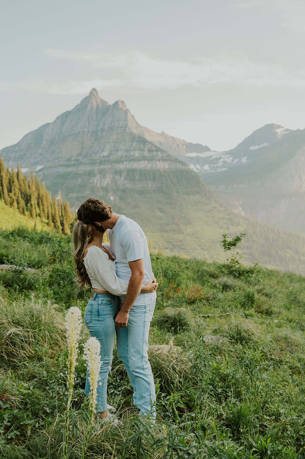 presley-gray-glacier-national-park-engagement-1114