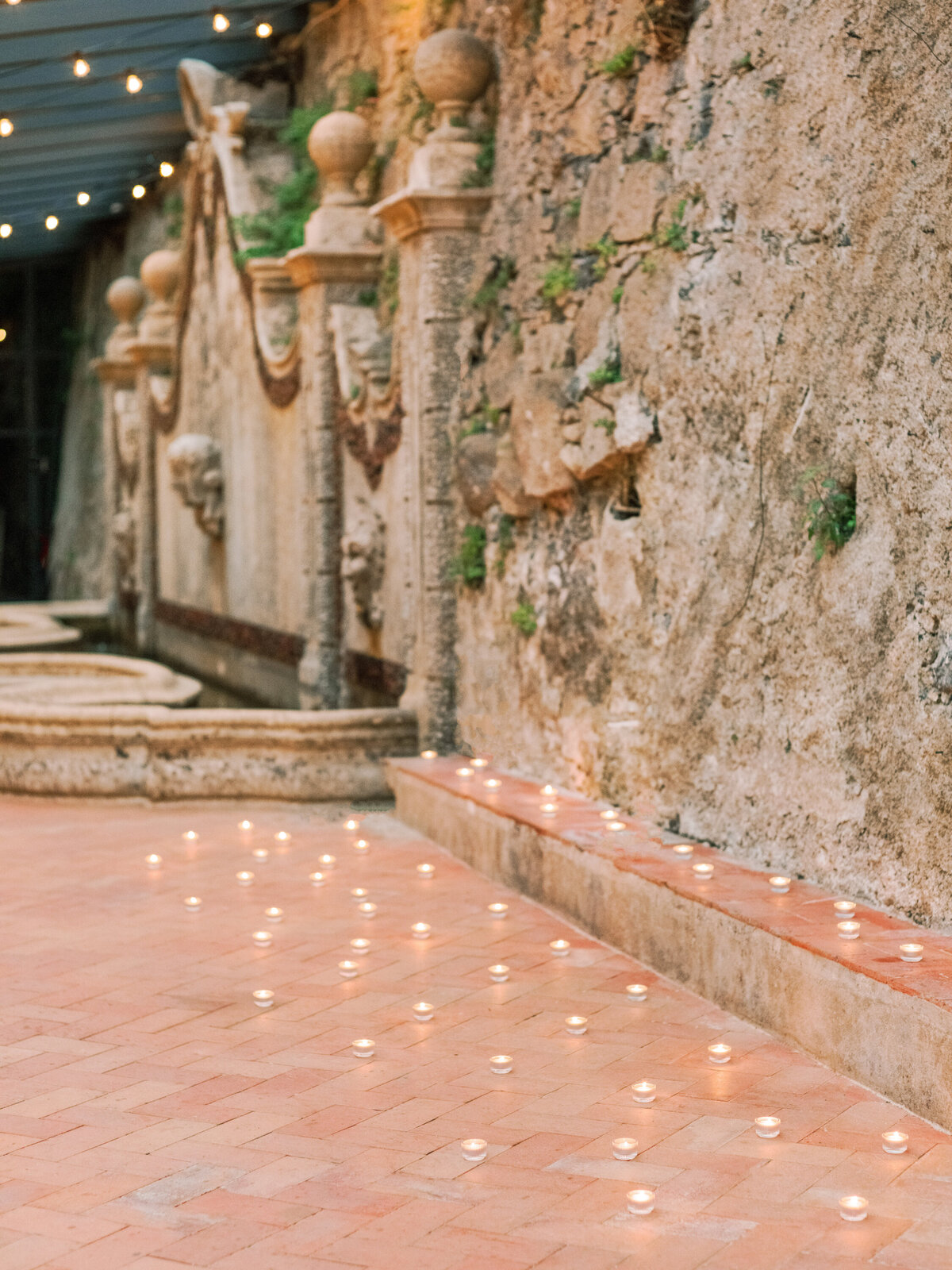 casa-dos-penedos-portugal-wedding-candle-decor