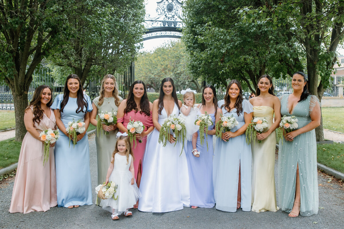 brid-and-bridesmaids-newport-harbor-island-wedding
