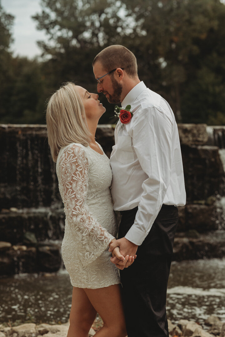 Tommy + Holly Findlay Ohio Elopement-30