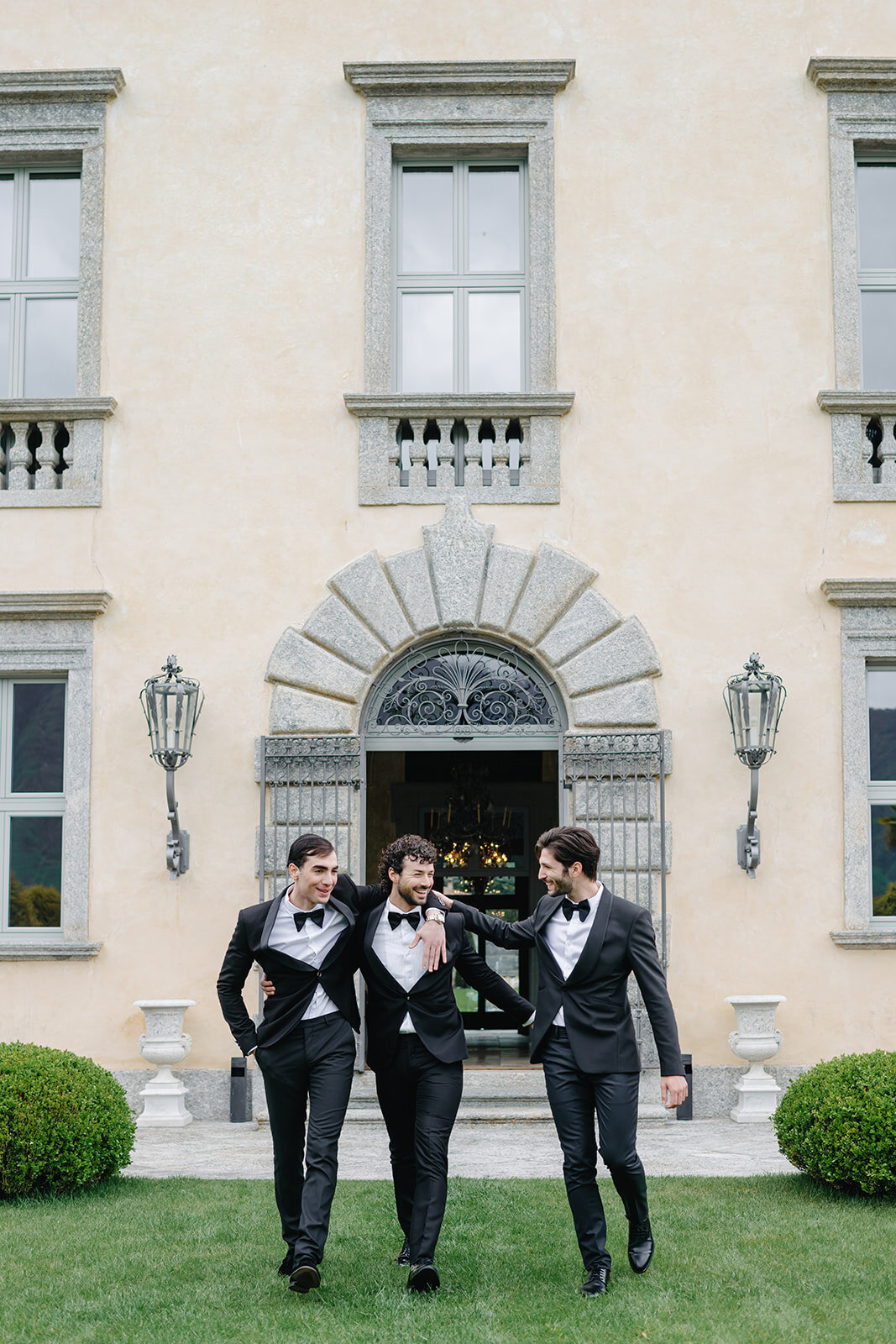 MorganeBallPhotography-StyledShoot-SparklingMoments-VilllaBalbiano-03-groom-22-2544