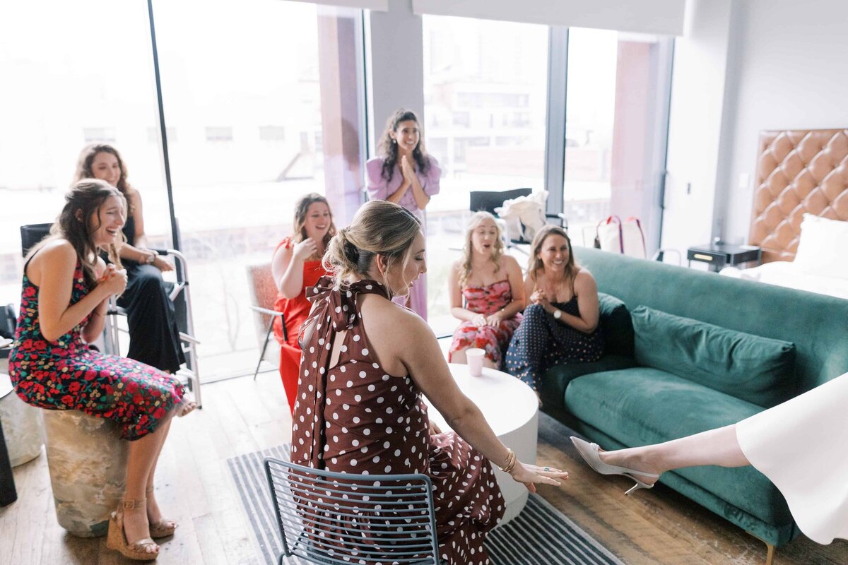 Brooklyn_Aurora_Restaurant_wedding_film&digital_00009