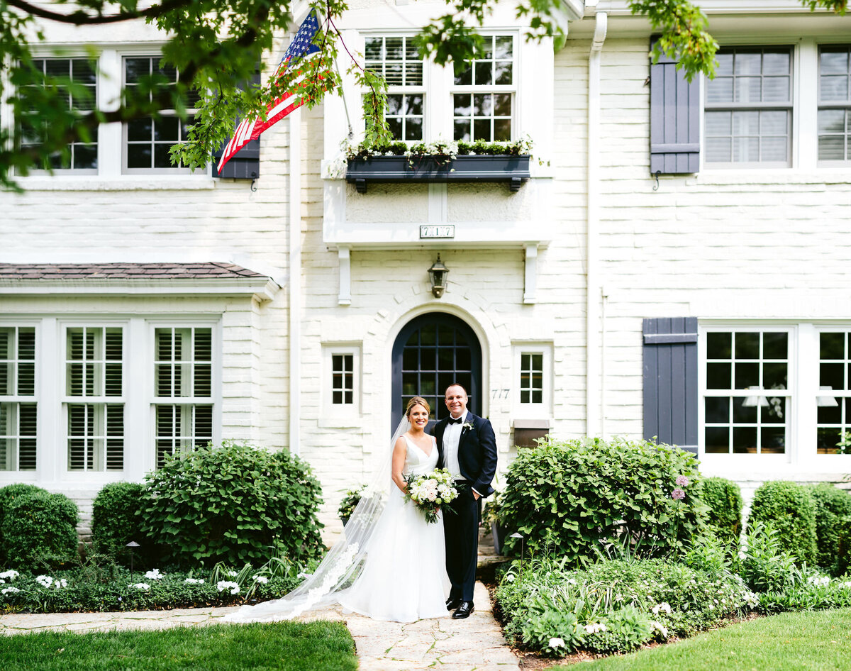 bride-and-groom-portrait-winnetka