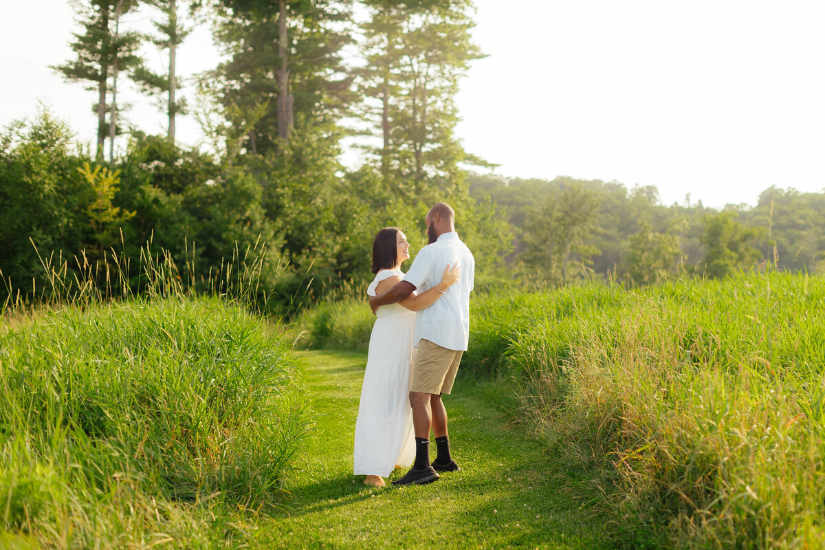 mayfair-farm-engagement-session-harrisville-nh-carlystorro-2