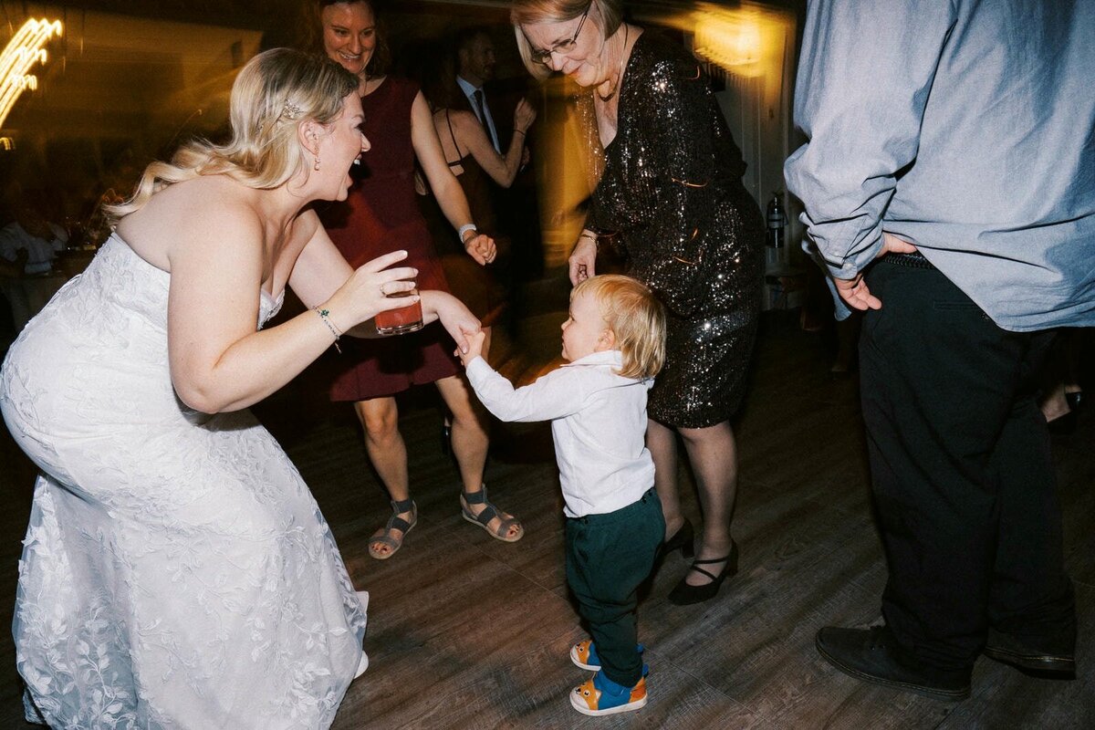 W5-Wedding-in-Oakville-Golf-Club-Shane-and-Katy-2023-10-14-2500px-1240