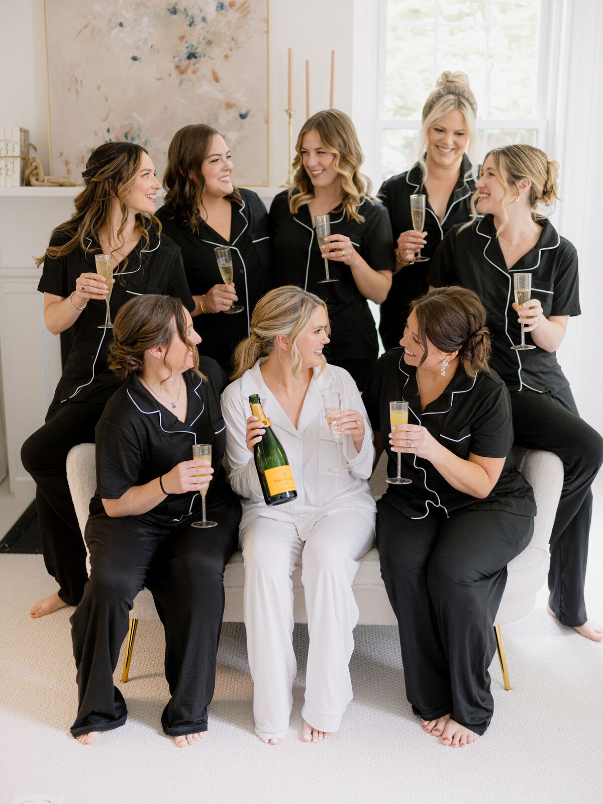 bride-and-bridesmaids-getting-ready-2