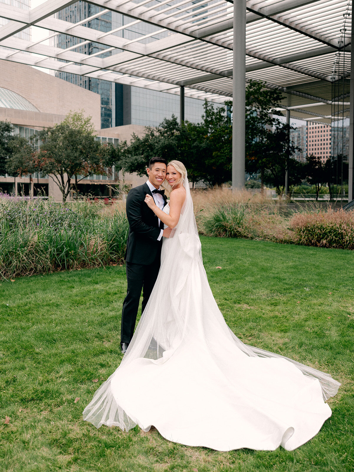 20223-11-11_Katie+DavidChenSneakPreviews_MollyMurphyPhotography-56