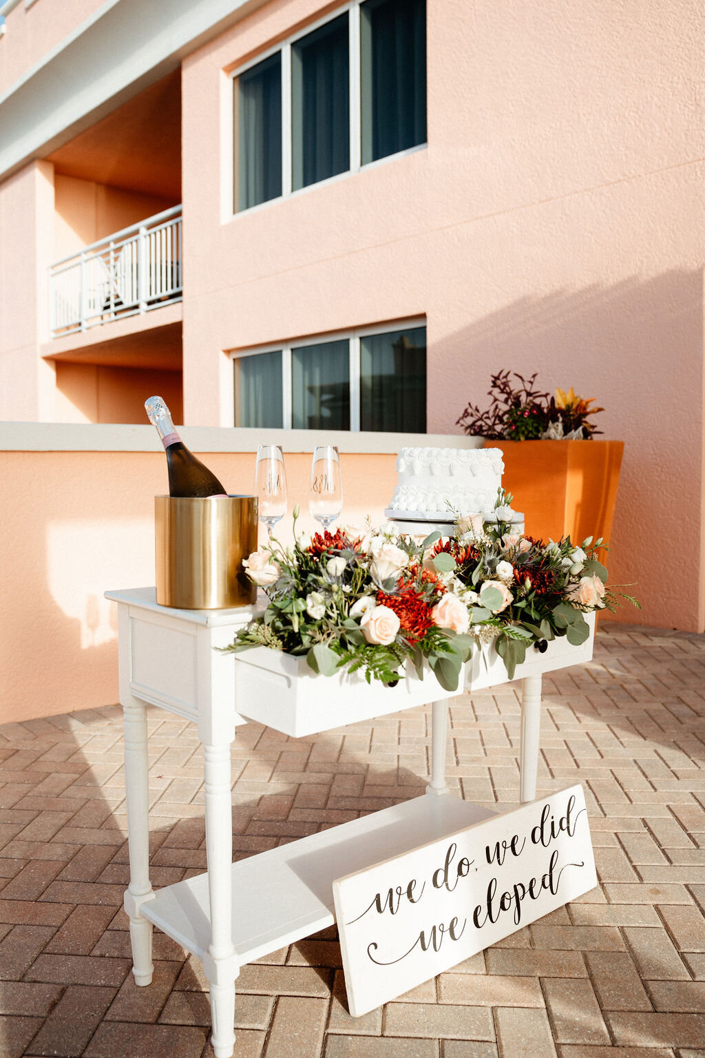 carolyn-rowe-photo-hyatt-regency-clearwater-elopement-chantilly-chic-celebrations-1