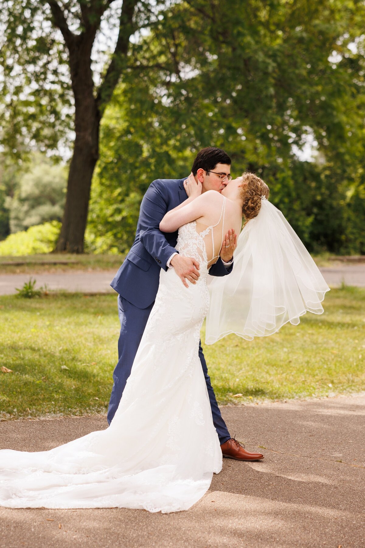 39-grand-rapids-city-flats-hotel-wedding