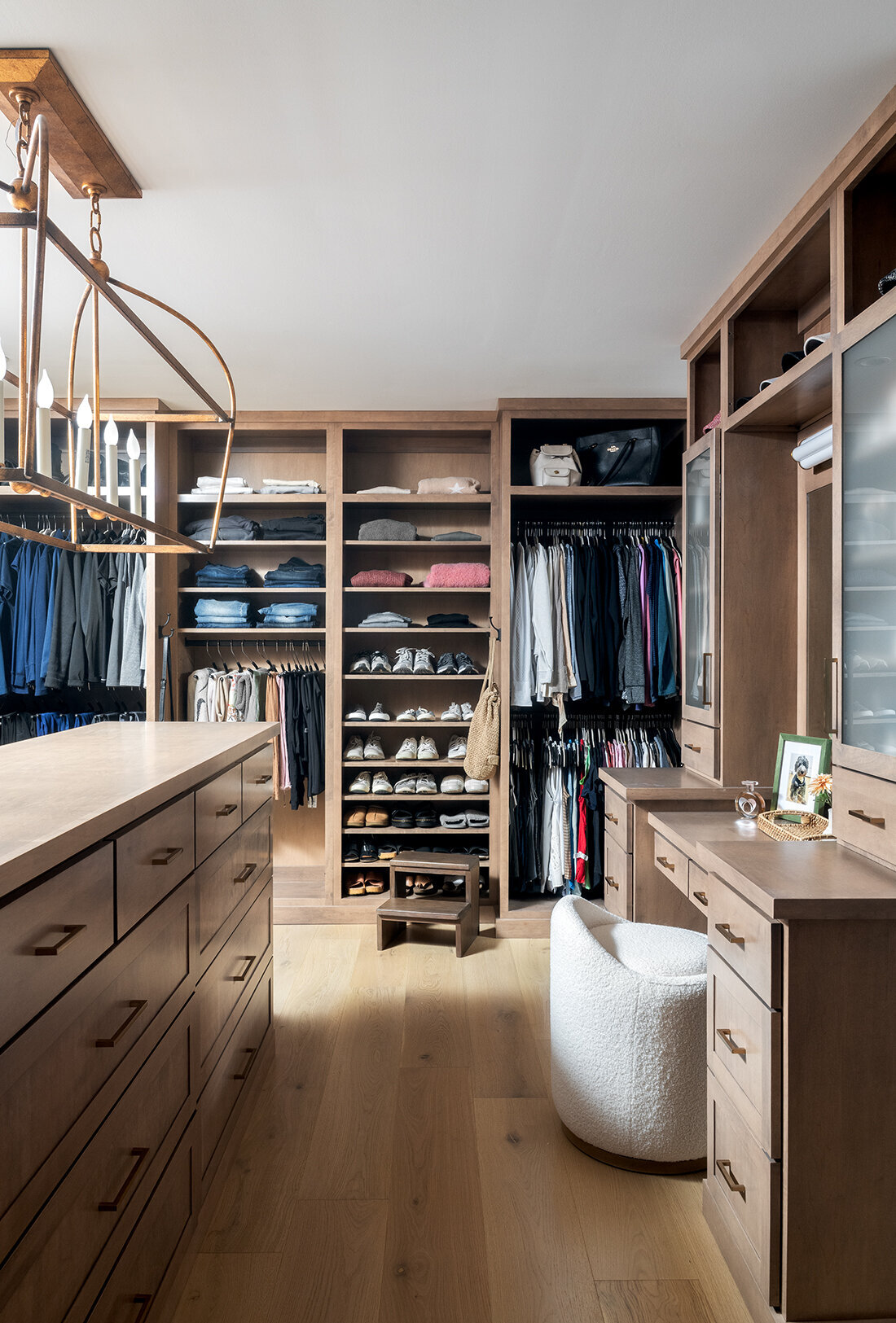 lilac_lores_closet