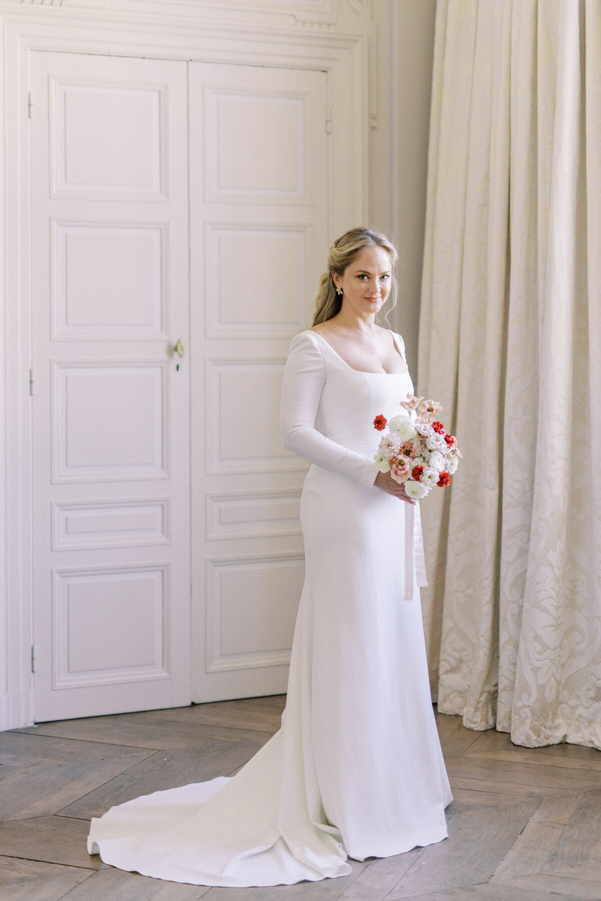 Maïlys Fortune Photography Husband Wife Wedding Weddings Photography France Switzerland Italy Timeless Dreamy Imagery Bilingual French English Destination Weddings Destination Wedding Provence French Riviera Paris Lake Como Tuscany49